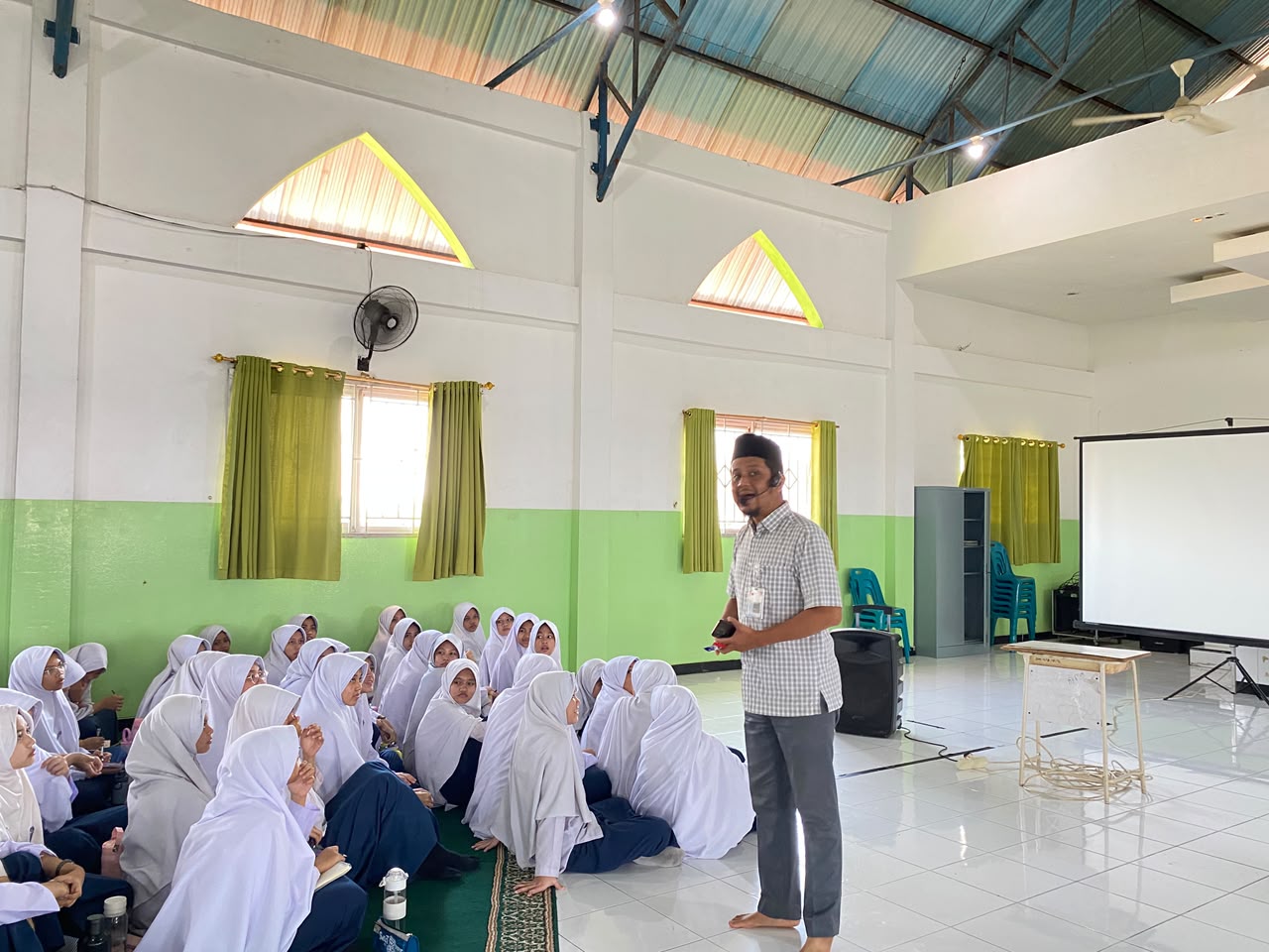 TATSQIF: Memperkuat Pemahaman Rukun Iman, Rukun Islam, dan Ihsan dalam Beribadah
